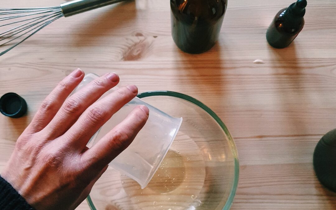Making a natural liquid hand soap with essential oils – A simple step by step guide