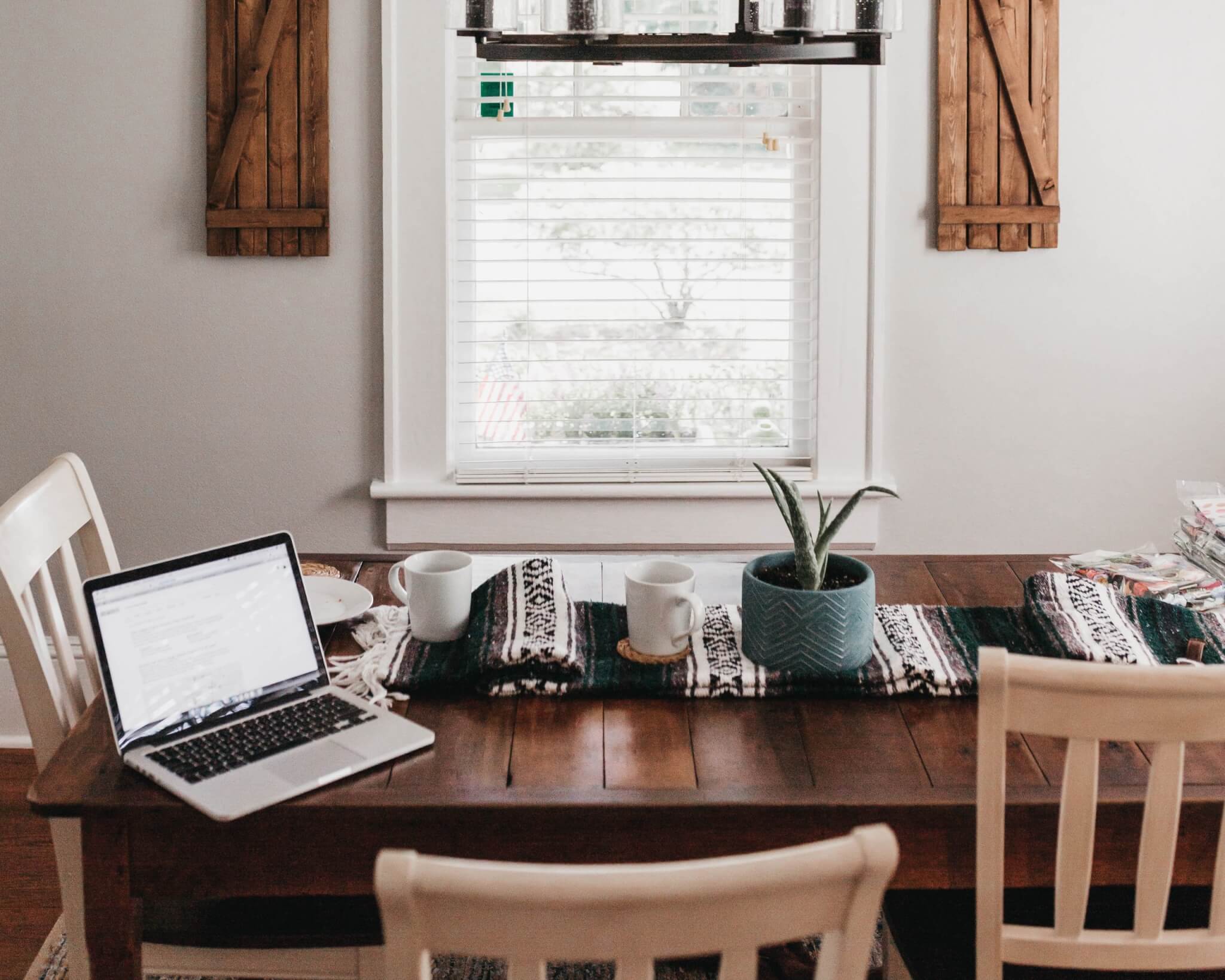 Beautiful fields of lilac heather in autumn. Photo credit Annie Spratt via Unsplash